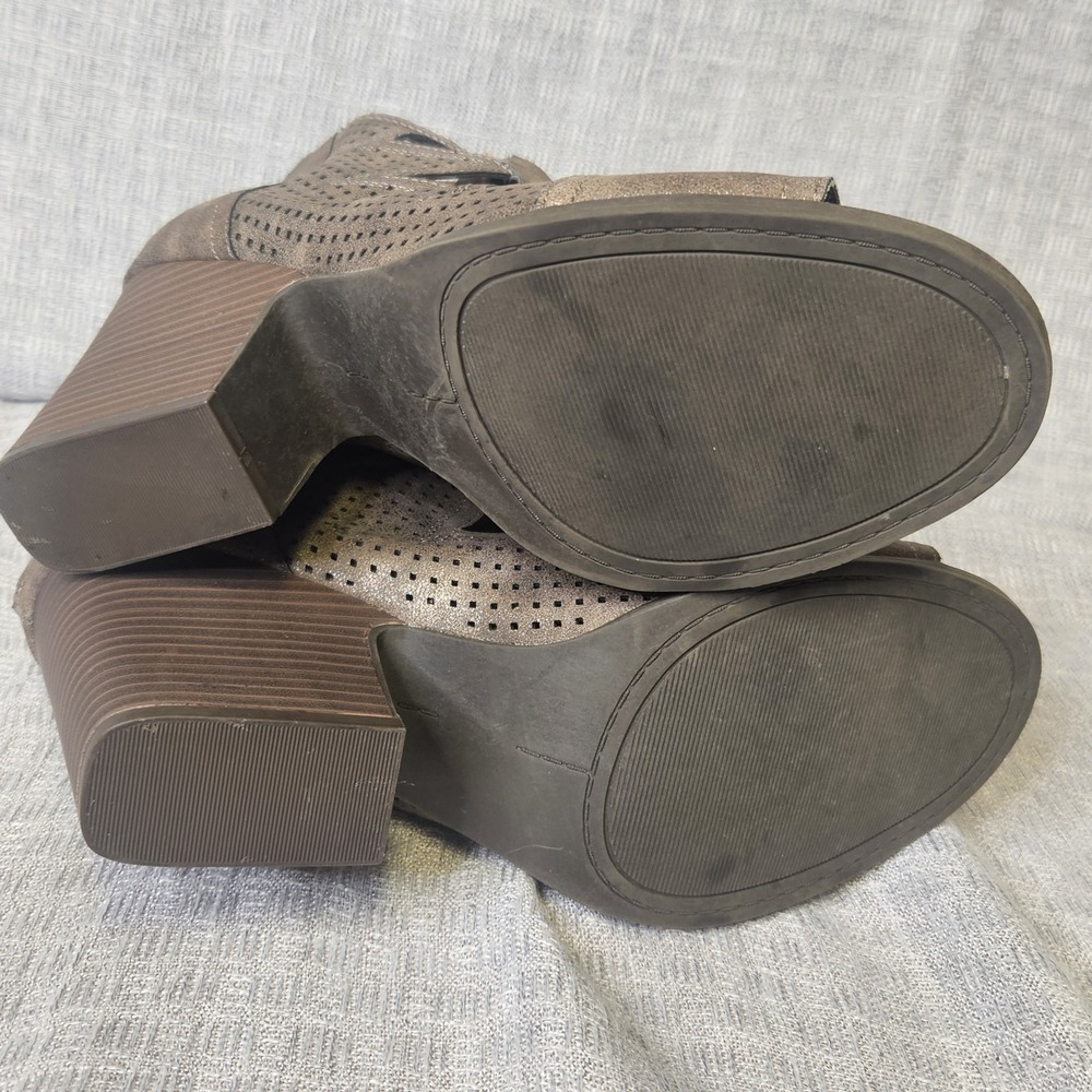 Maurices Trixie Cut brown shimmer stacked heel ankle‎ booties.  Womens Size 9w ? - Picture 11 of 13